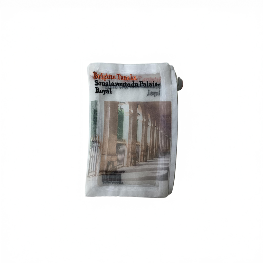 livre-palais-royale-pouch-organza-Brigitte-Tanaka1